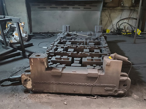 汽車(chē)模具12